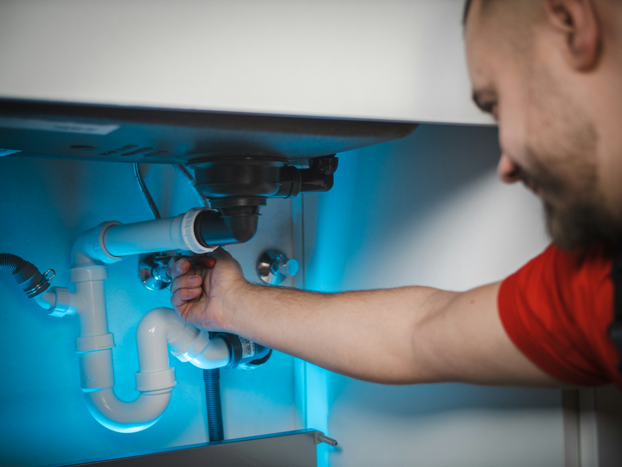 Beispiel: Rohrinstallation in der Wand