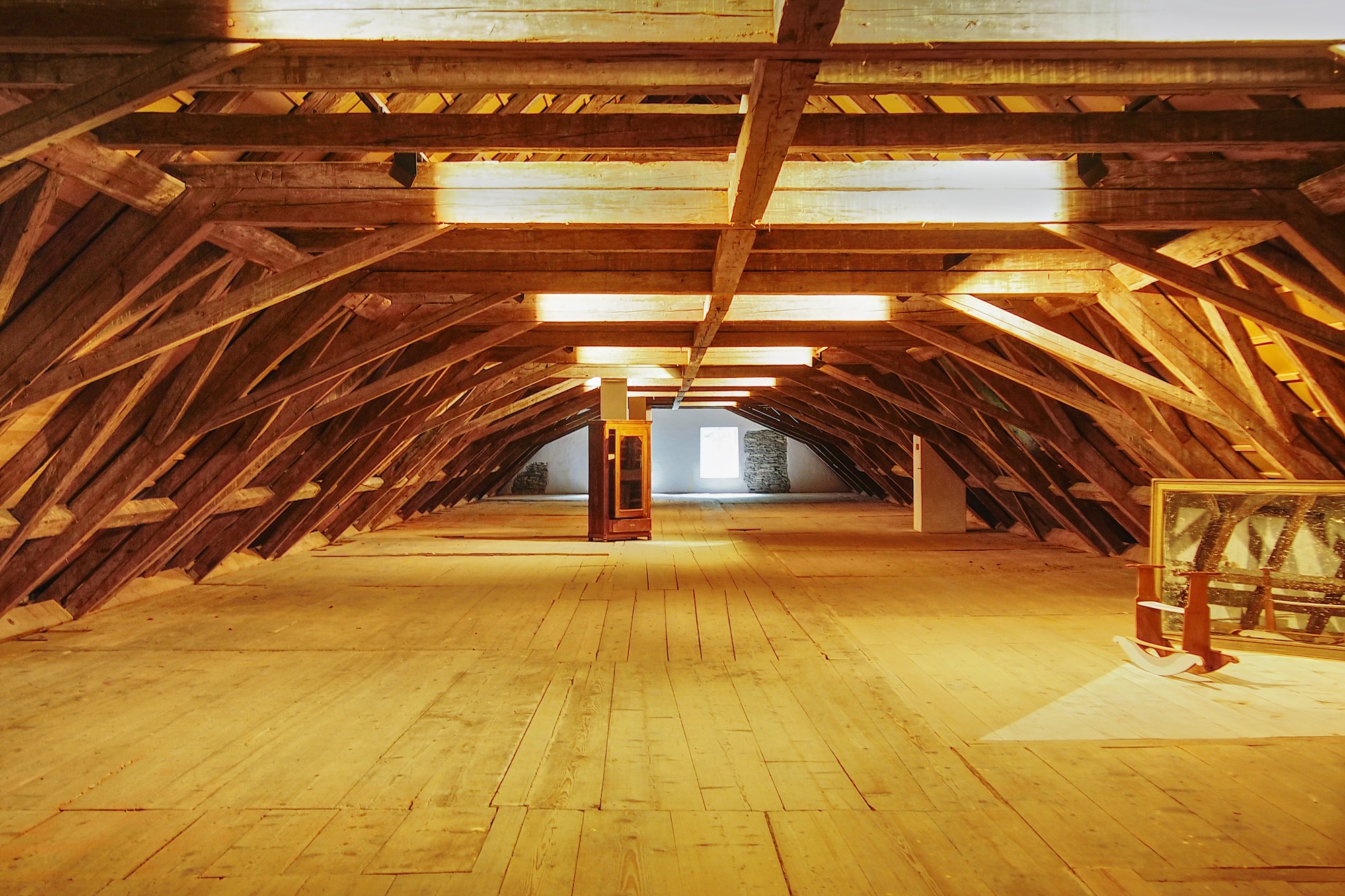 Beispiel: Raum mit Holzbalken